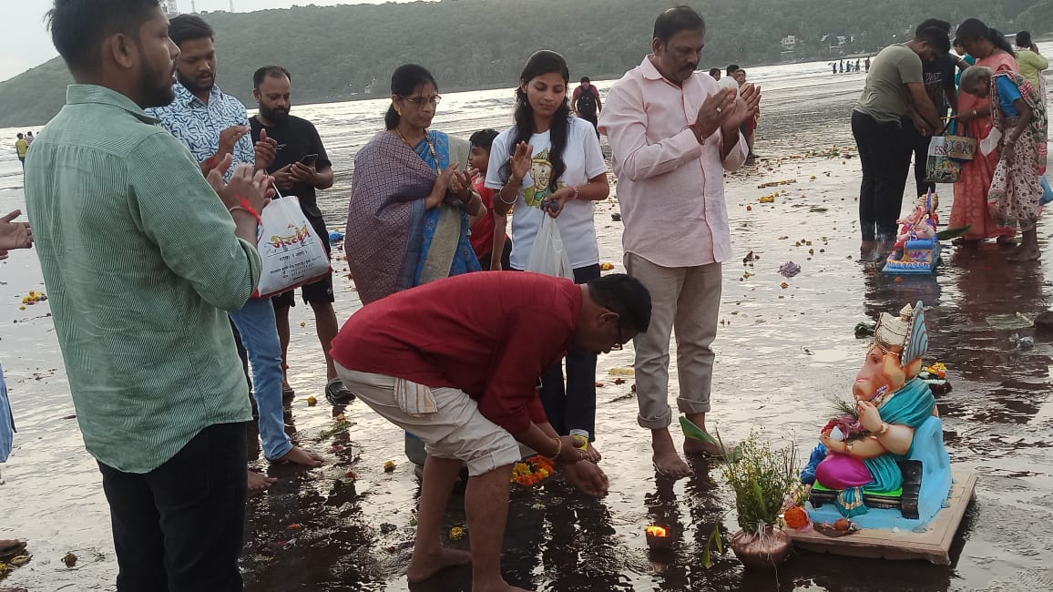 राज्यभरात गौरी गणपतींना भावपूर्ण निरोप