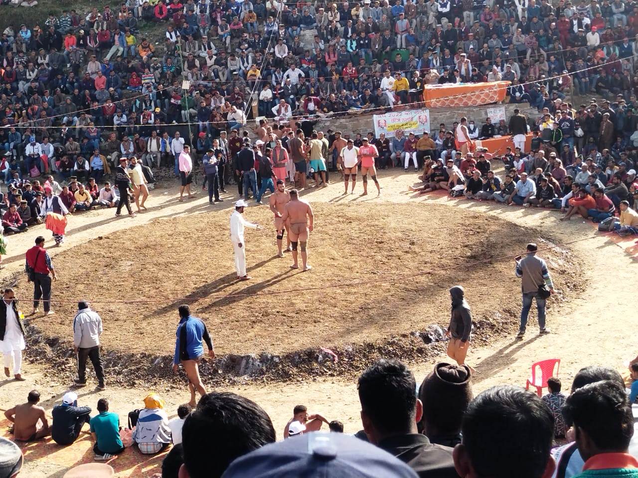 कसुपंटी निर्वाचन क्षेत्र के चियोग के समीप तलाई में पारंपरिक छिज मेला हर्षोल्लास के साथ संपन्न हुआ