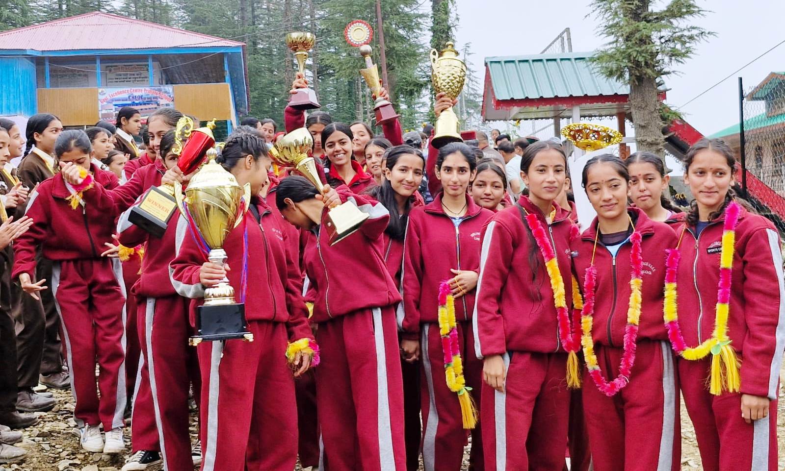 राजकीय वरिष्ठ माध्यमिक पाठशाला क्यारटू में अंडर -19 छात्रा वर्ग खेलकूद प्रतियोगिताएं बीते कल मंगलवार को संपन्न