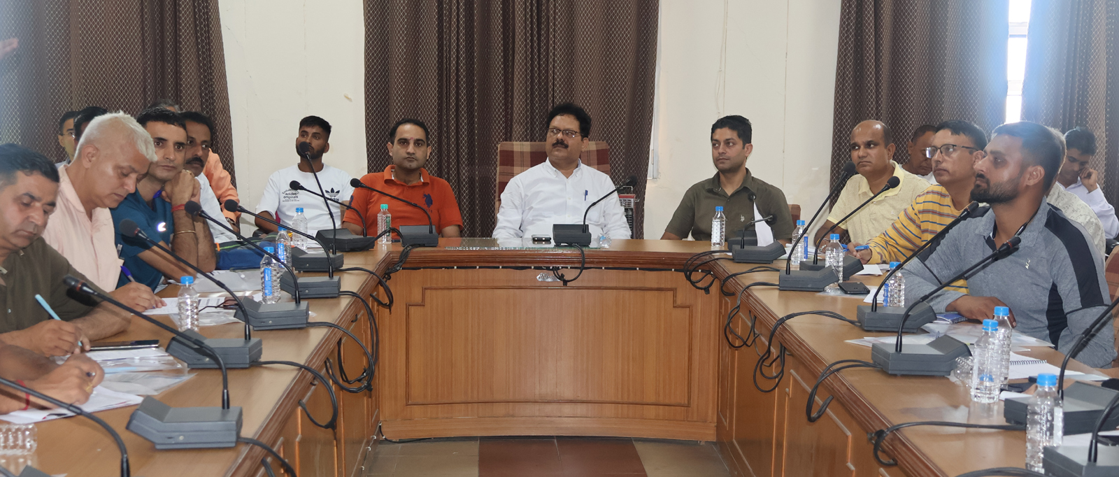 स्कूल सेफ्टी दायरा स्कूल के भवन के भीतर विद्यार्थियों को आपदाओं से सुरक्षित रखने तक ही सीमित नहीं: डॉ. हरीश गज्जू, एडीएम