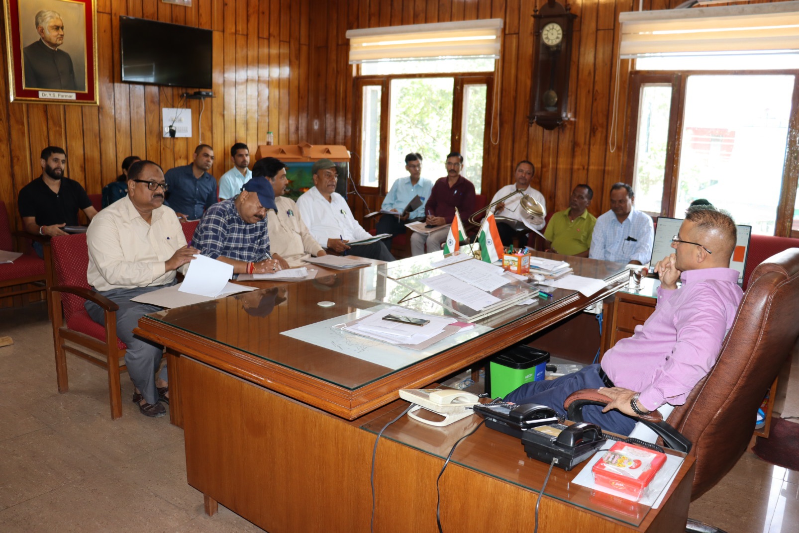 मित खिम्टा ने सभी राजनैतिक दलों के प्रतिनिधियों के साथ मतदान केन्द्रों के युक्तिकरण सम्बन्धी बैठक की अध्यक्षता की