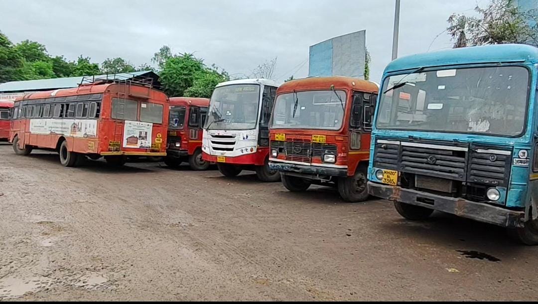 ऐन गणेशोत्सवात एसटी कर्मचाऱ्यांचा संप
