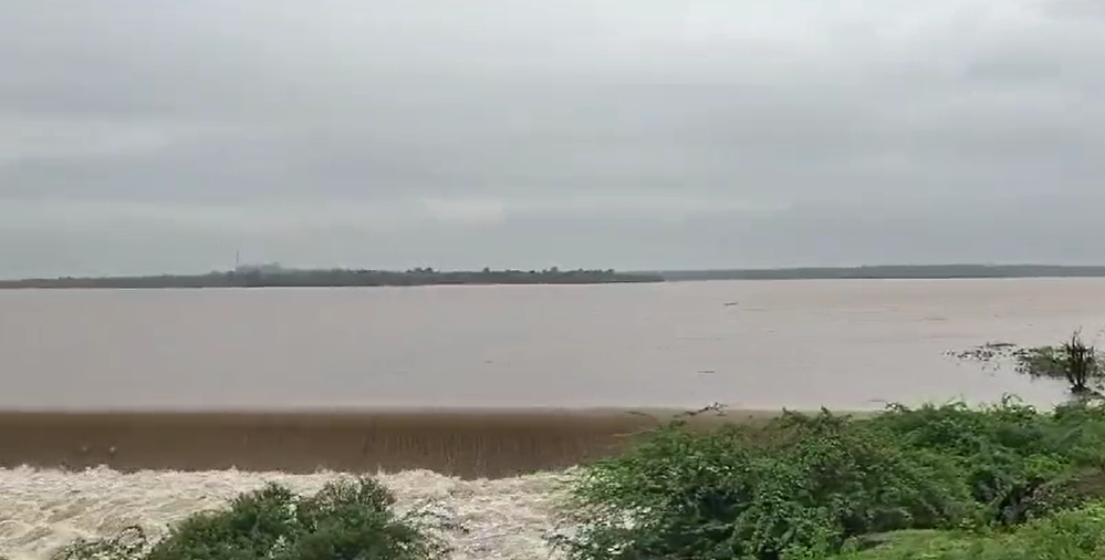 राज्याच्या विविध भागांत पावसाचा जोर कायम