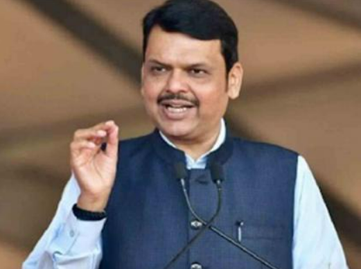 मुख्यमंत्री एकनाथ शिंदे यांच्याच नेतृत्वाखाली निवडणूक लढवण्याचा उपमुख्यमंत्री देवेंद्र फडणवीस यांचा पुनरुच्चार