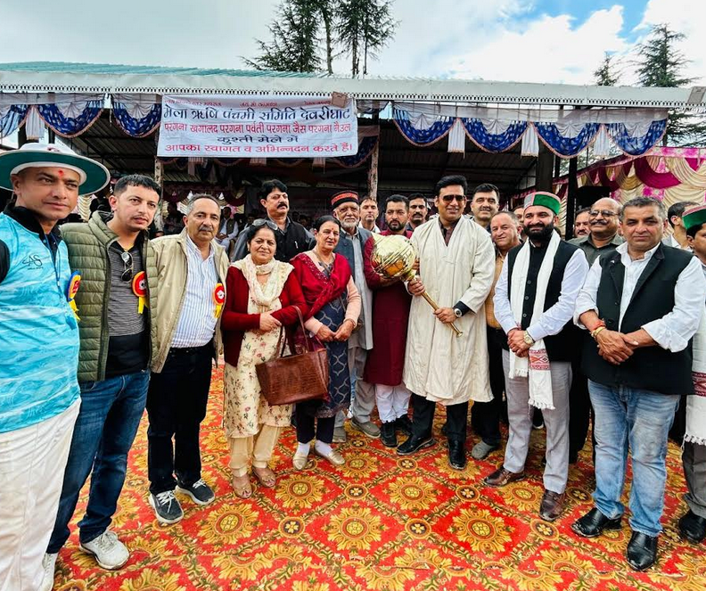 हिमाचल प्रदेश: पर्यटन विकास निगम अध्यक्ष आर.एस.बाली ने तीन दिवसीय मेले का शुभारम्भ किया