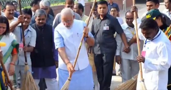 সমগ্ৰ দেশৰ লগতে ৰাজ্যৰ বিভিন্ন ঠাইত স্বচ্ছতাই সেৱা অভিযান ২০২৪ ৰ বিভিন্ন কাৰ্যসূচী আয়োজন