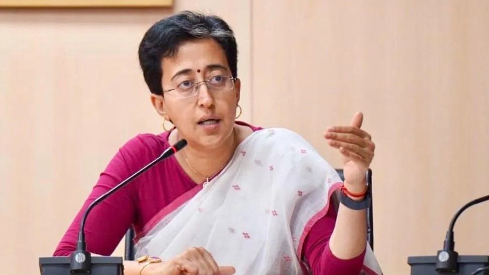 आप की नेता आतिशी ने दिल्ली के मुख्यमंत्री के रूप में कार्यभार संभाला