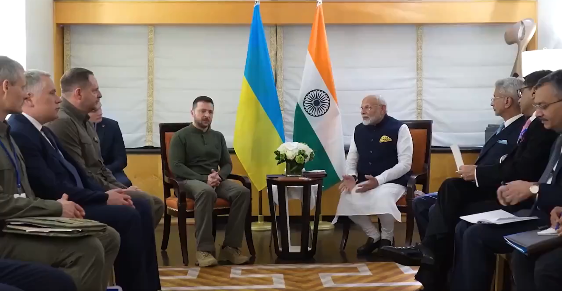 प्रधानमंत्री नरेंद्र मोदी यांची युक्रेनचे राष्ट्राध्यक्ष व्लादिमीर झेलीनस्की यांच्याशी स्वतंत्र बैठक