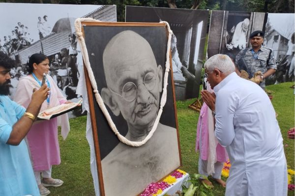 Union Minister Gajendra Singh Shekhawat inaugurates special railway coach dedicated to Mahatma Gandhi
