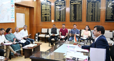 प्रधानमंत्री विश्वकर्मा योजना के क्रियान्वयन को लेकर उपायुक्त अनुपम कश्यप की अध्यक्षता में विशेष बैठक का आयोजन