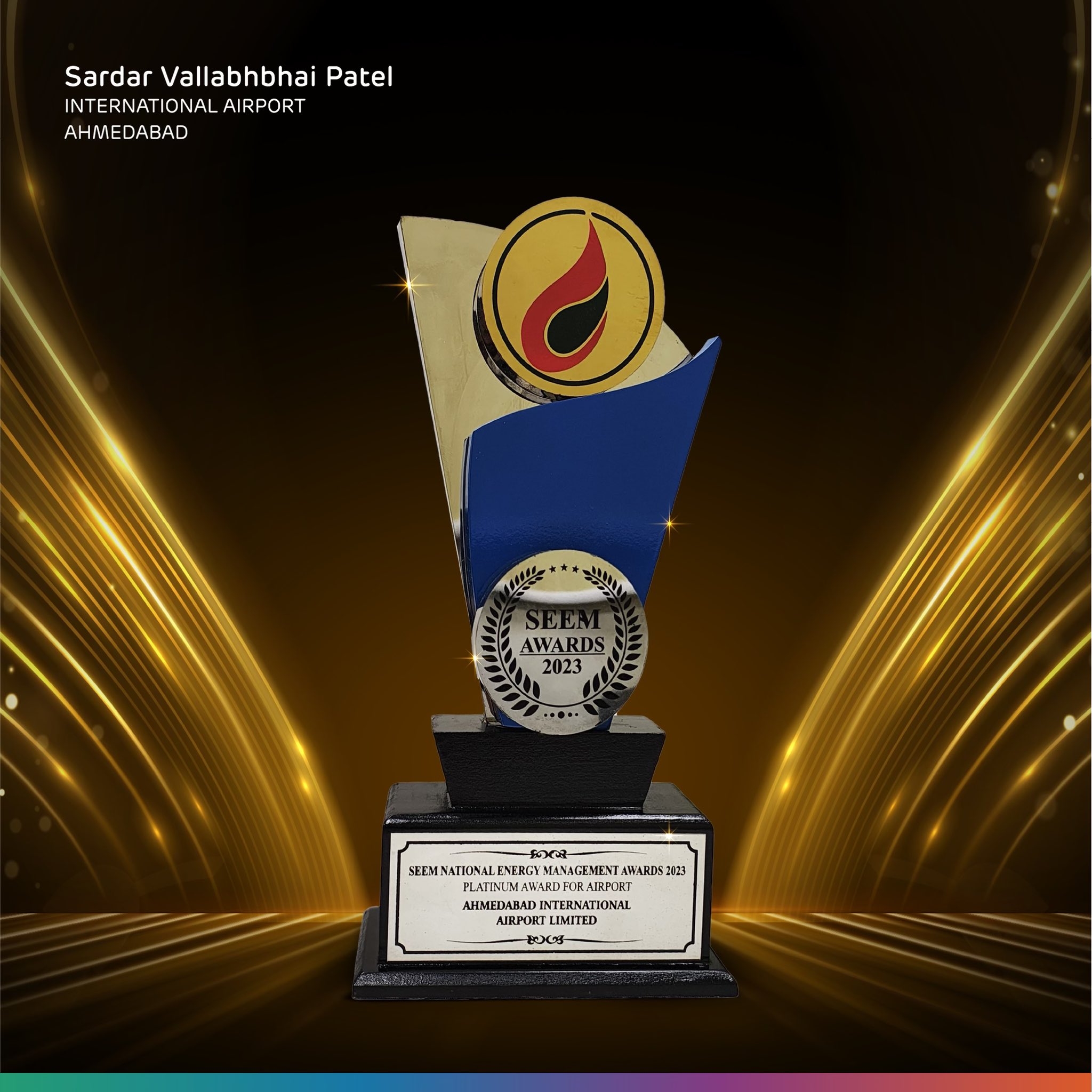 અમદાવાદ સ્થિત સરદાર વલ્લભભાઈ પટેલ ઈન્ટરનેશનલ એરપોર્ટને એરપોર્ટ સેક્ટરમાં પ્રતિષ્ઠિત પ્લેટિનમ એવોર્ડ એનાયત થયો