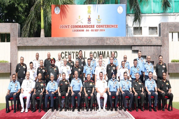 کمانڈروں کی پہلی مشترکہ کانفرنس (جے سی سی) ”سشکت اور سرکشت بھارت: مسلح افواج کو تبدیل کرنے“ کے موضوع پر آج لکھنؤ میں شروع ہوئی