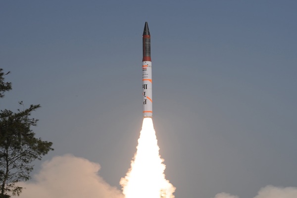 Successful launch of Intermediate Range Ballistic Missile, Agni-4 conducted in Odisha