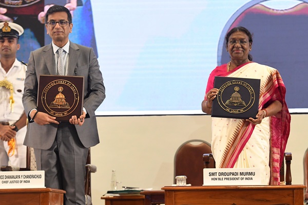 রাষ্ট্রপতি দ্রৌপদী মুর্মু বলেছেন, বিপুল সংখ্যক বকেয়া মামলা, বিচার বিভাগের জন্য বড় চ্যালেঞ্জ