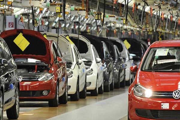 EV Sales Expected to Reach 1 Crore Annually by 2030: Nitin Gadkari