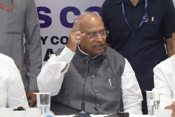 Congress President Mallikarjun Kharge addresses press conference in Jammu