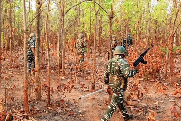 3 Maoists Killed in Ongoing Encounter with Security Forces on Chhattisgarh-Maharashtra Border