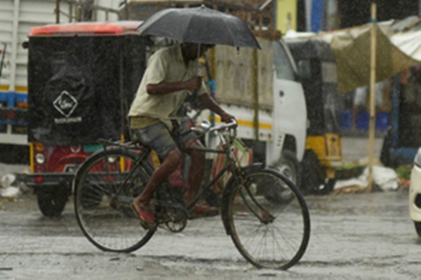 IMD Forecasts Heavy Rainfall in Coastal Karnataka, Konkan, Goa & Northeast States
