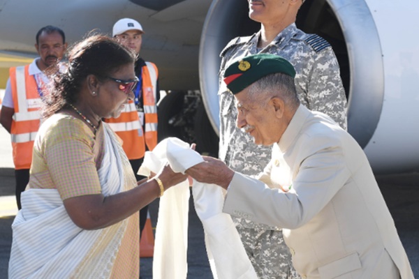 President Droupadi Murmu visits Siachen Base Camp; Interacts with soldiers and officers