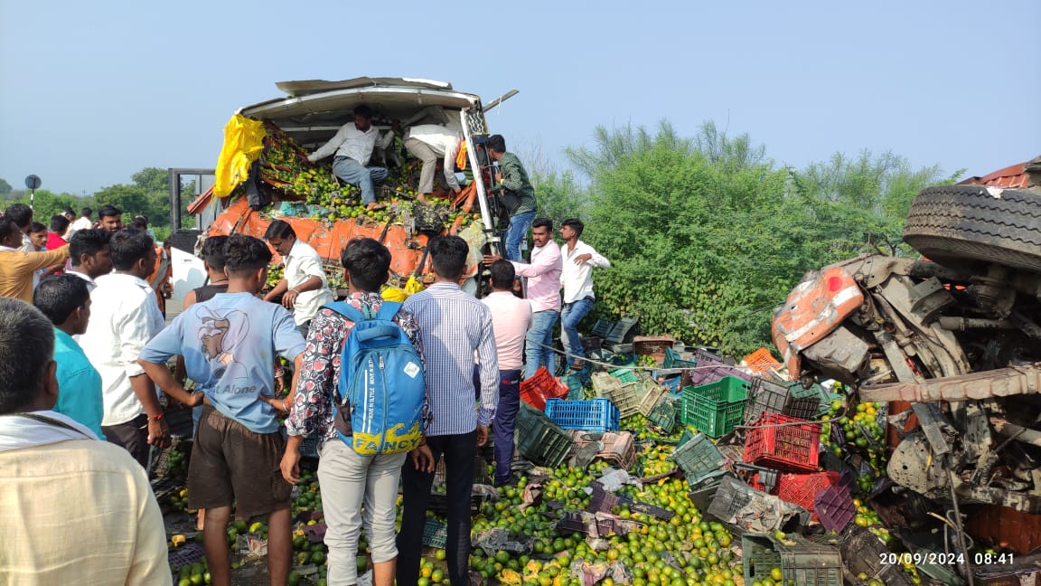 जालना जिल्ह्यात ट्रक आणि बसची टक्कर होऊन ६ जणांचा मृत्यू