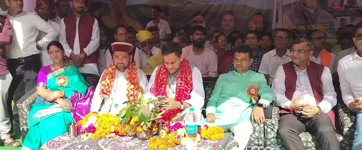 भेड़-बकरी पालन को बढ़ावा देने के लिए सरकार ने गोट वैली योजना संचालित की