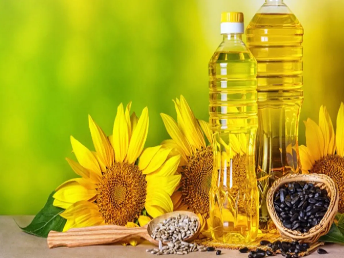 Centre reduces basic custom duty on crude palm oil, crude soyabean oil and crude sunflower oil to 10 % to bring down retail prices