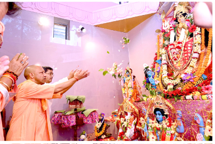 मुख्यमंत्री योगी आदित्यनाथ त्रिपुरा राज्य के सिद्धेश्वरी मंदिर के उद्घाटन एवं प्राण प्रतिष्ठा कार्यक्रम में हुए शामिल