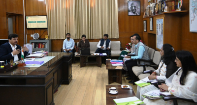 आयुष्मान भारत स्कूल स्वास्थ्य एवं कल्याण कार्यक्रम को व्यवहारिक बनाने में कार्य करें विभाग – उपायुक्त