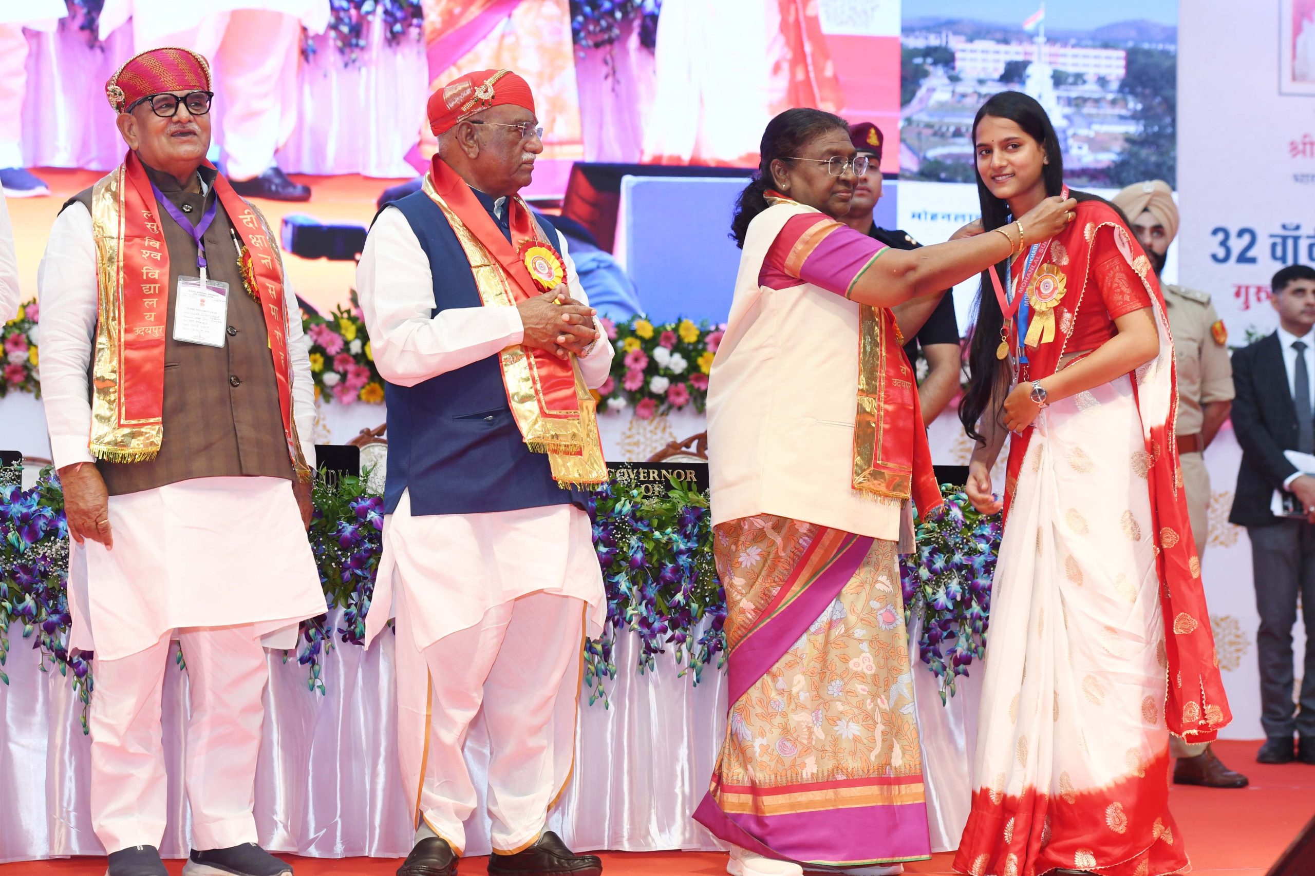 21वीं सदी में विद्यार्थी-भावना को बनाए रखने की ज़रूरतः राष्‍ट्रपति द्रौपदी मुर्मु