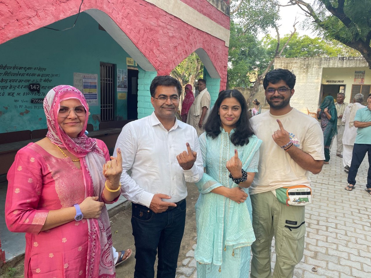हरियाणा विधानसभा की सभी 90 सीटों पर दोपहर 1 बजे तक 36.69 प्रतिशत वोट डाले जा चुकें है