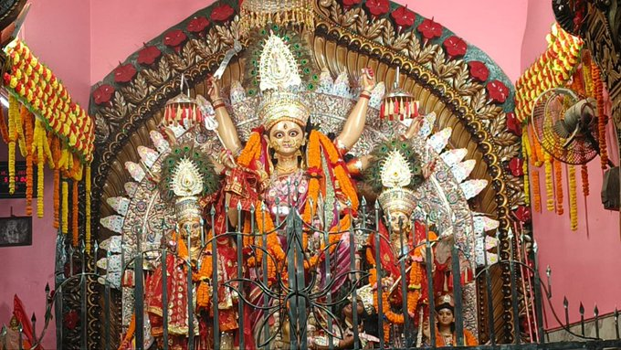 देशभर में चरम पर पहुंचा दुर्गा पूजा उत्सव का उल्‍लास