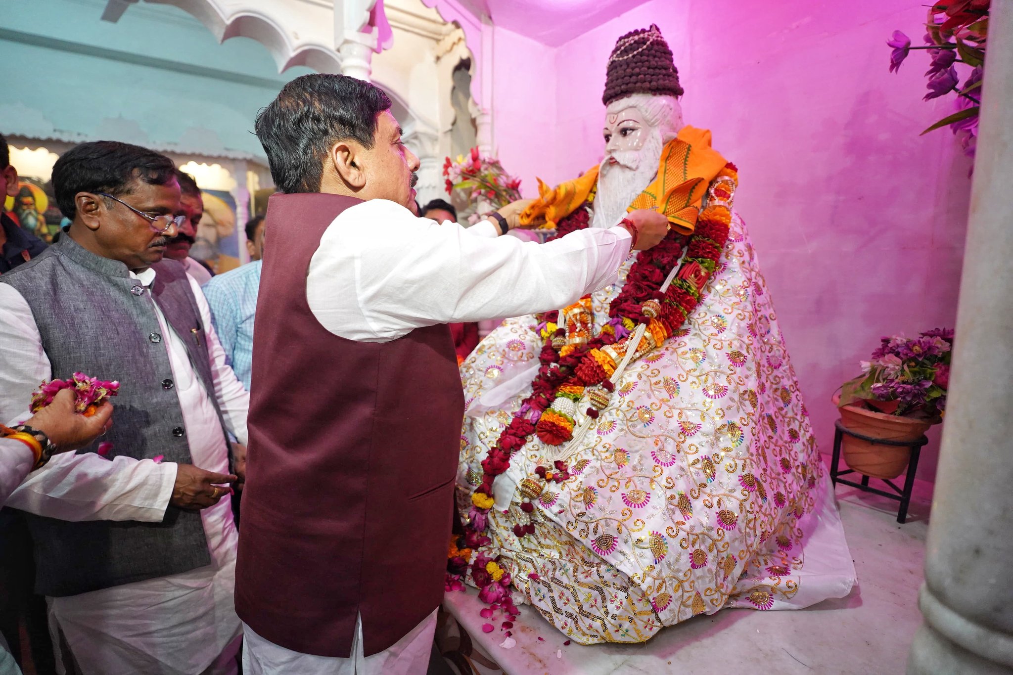 मुख्यमंत्री डॉ. मोहन यादव ने श्री क्षेत्र वाल्मीकि धाम में महर्षि वाल्मीकि जयंती पखवाड़े का शुभारंभ किया