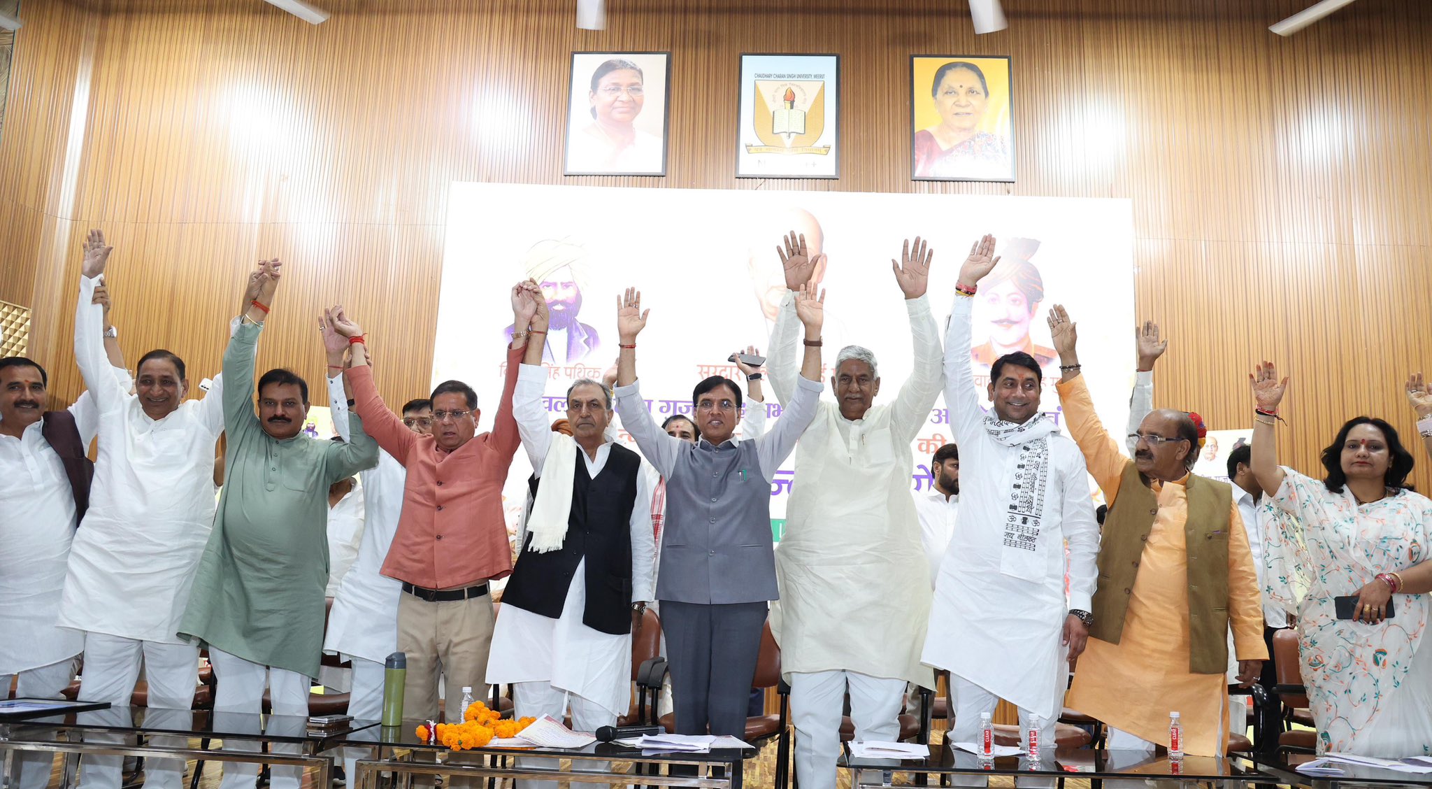 मेरठ में अखिल भारतीय गुर्जर महासभा द्वारा स्वाभिमान सम्मेलन समारोह का आयोजन किया गया
