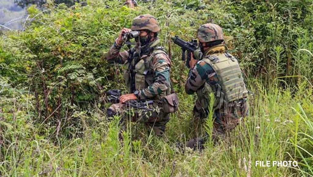 कश्‍मीर घाटी में सुरक्षा बलों और आतंकवादियों के बीच हुई मुठभेड़