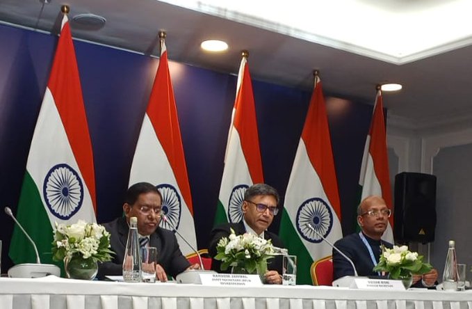 রাশিয়া এবং ইউক্রেন সংঘর্ষ-এর শান্তিপূর্ণ সমাধান খুঁজে বার করতে দুই নেতার মধ্যে কথা হয়েছে বলে বিদেশ সচিব বিক্রম মিশ্রী জানিয়েছেন।