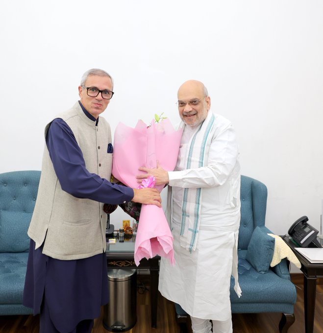 नई दिल्ली: जम्मू-कश्मीर के मुख्यमंत्री उमर अब्दुल्ला ने केंद्रीय गृह मंत्री अमित शाह से मुलाकात की