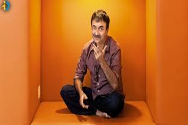 Rajkumar Hirani conferred with National Kishore Kumar Award