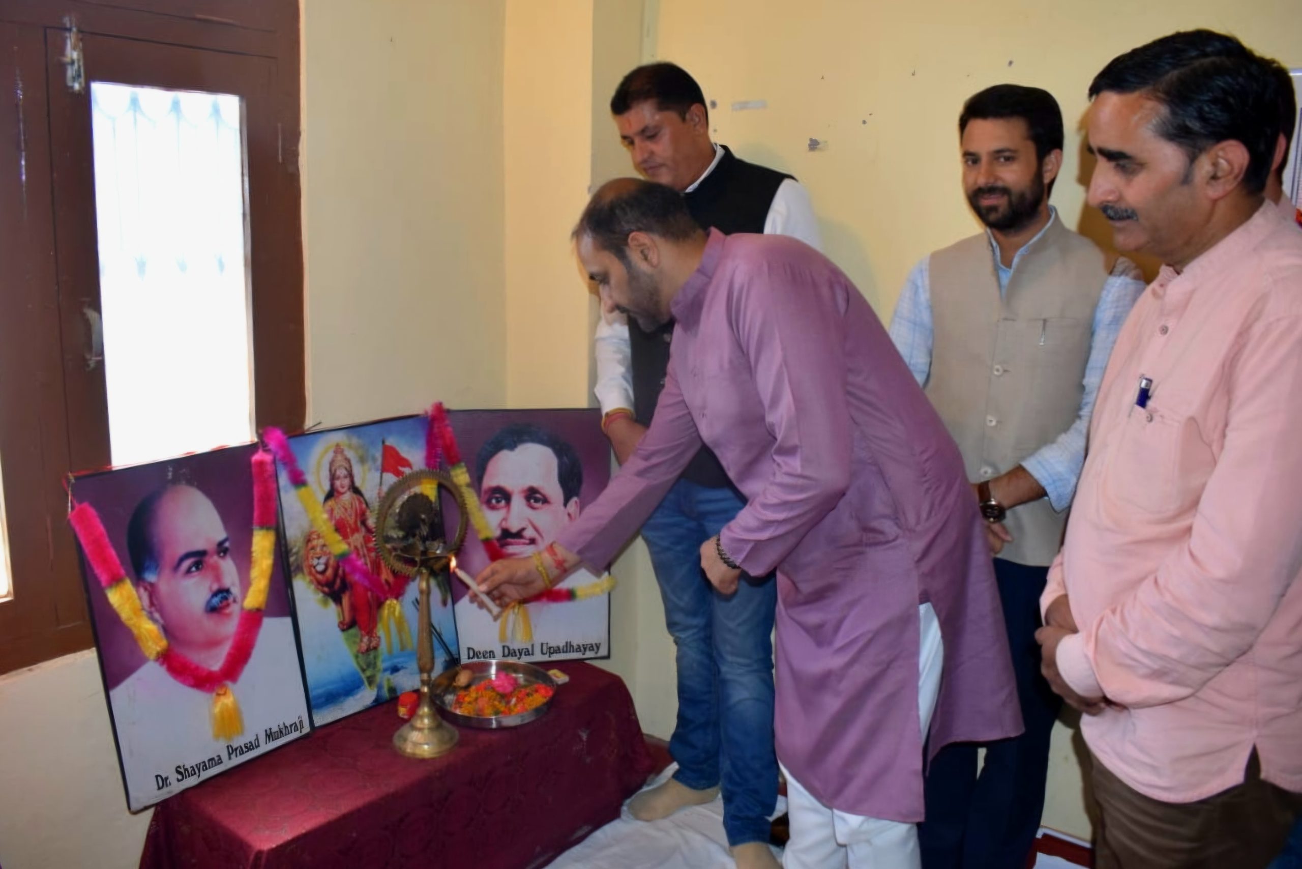 भाजपा सदस्यता अभियान के अंतर्गत मंडल आनी और रामपुर की बैठक निरमंड में संपन्न हुई