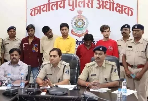 मुंगेली पुलिस ने छियालीस ग्राम ब्राउन शुगर के साथ छह आरोपियों को गिरफ्तार किया