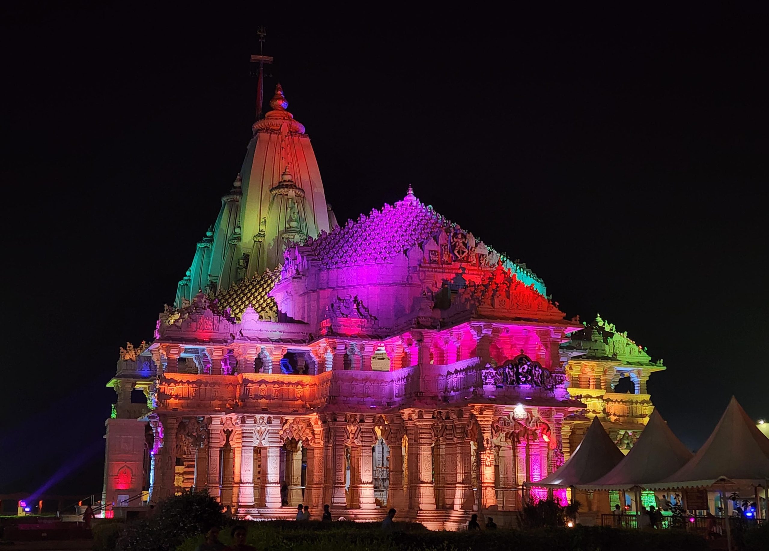 આગામી દિવાળી મહોત્સવ અંતર્ગત સોમનાથ મંદિર ખાતે અનેક ધાર્મિક અને સાંસ્કૃતિક કાર્યક્રમો યોજાનાર છે