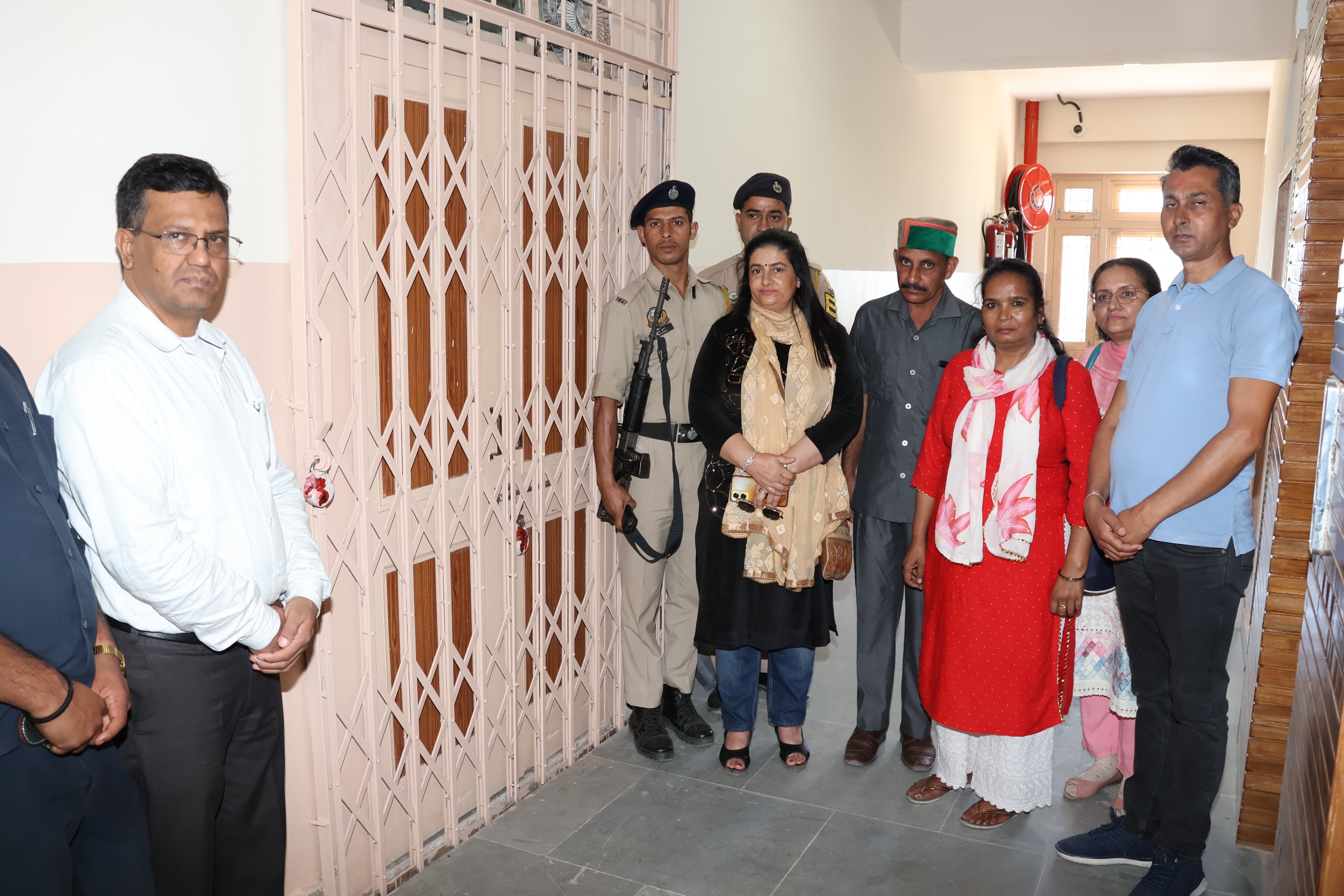 लोकसभा निर्वाचन-2024 में ई.वी.एम. को सोलन स्थित स्ट्रांग रूम से ज़िला के कथेड स्थित वेयर हाउस में स्थानांतरित किया गया