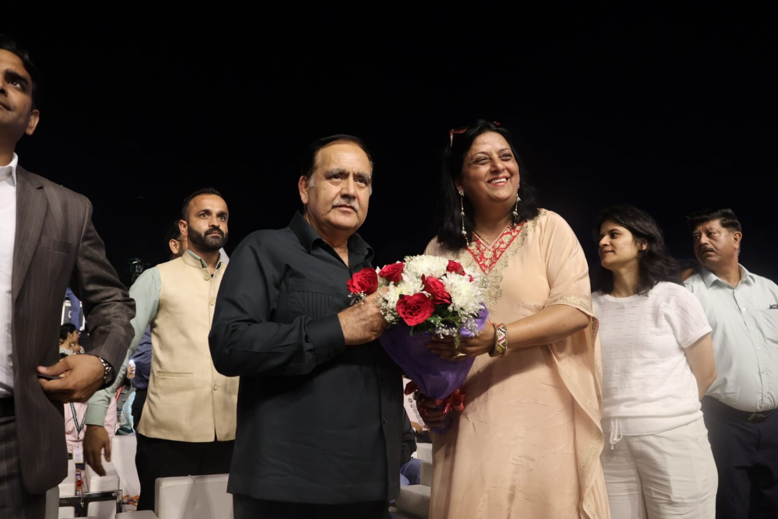 कुलदीप पठानिया ने कार्निवल के भव्य आयोजन के लिए जिला प्रशासन के प्रयासों की सराहना की