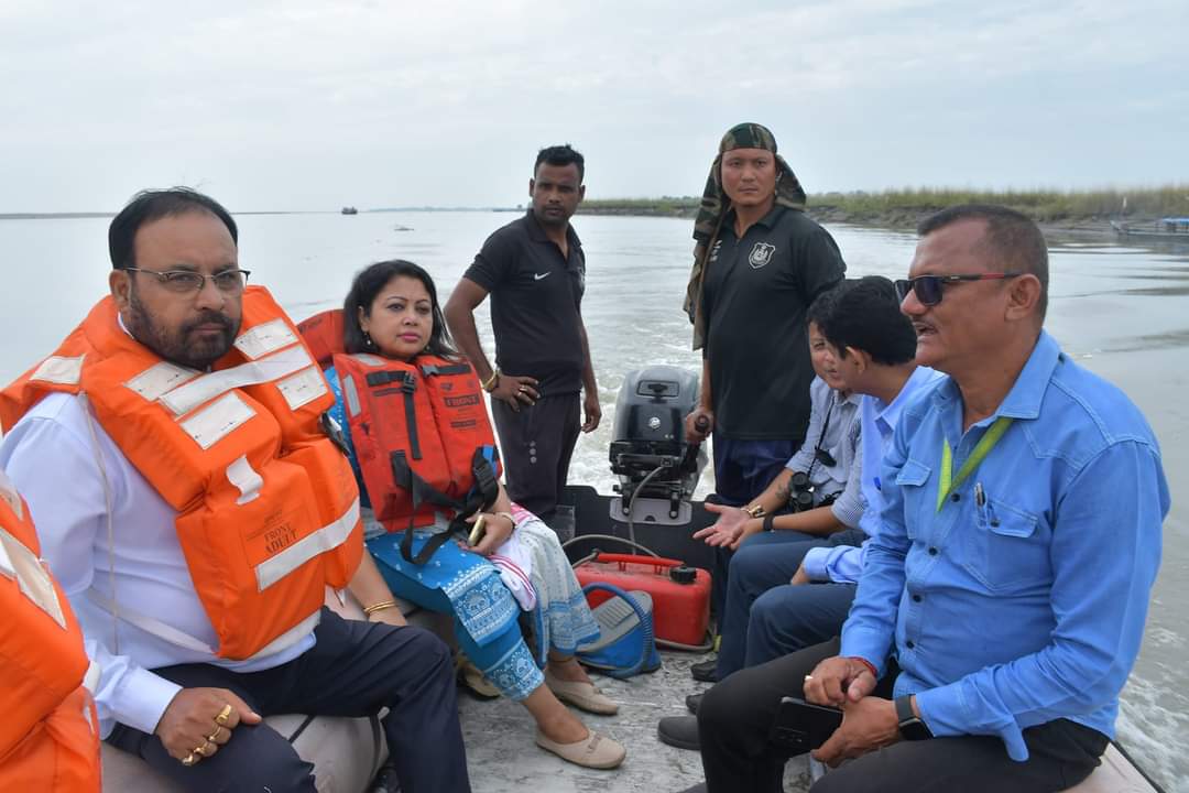 নিমাতীঘাট আৰু কমলাবাৰী পাৰঘাট পৰিদৰ্শন মন্ত্রী কেশৱ মহন্তৰ