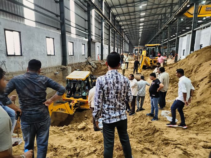 મહેસાણાના કડી પાસેના જાસલુપરમાં એક કંપનીની દિવાલ ધસી પડતા 9 મજૂરોનાં મોત અને 1નો બચાવ-પ્રધાનમંત્રી અને મુખ્યમંત્રીએ શોક વ્યક્ત સહાયની જાહેરાત કરી