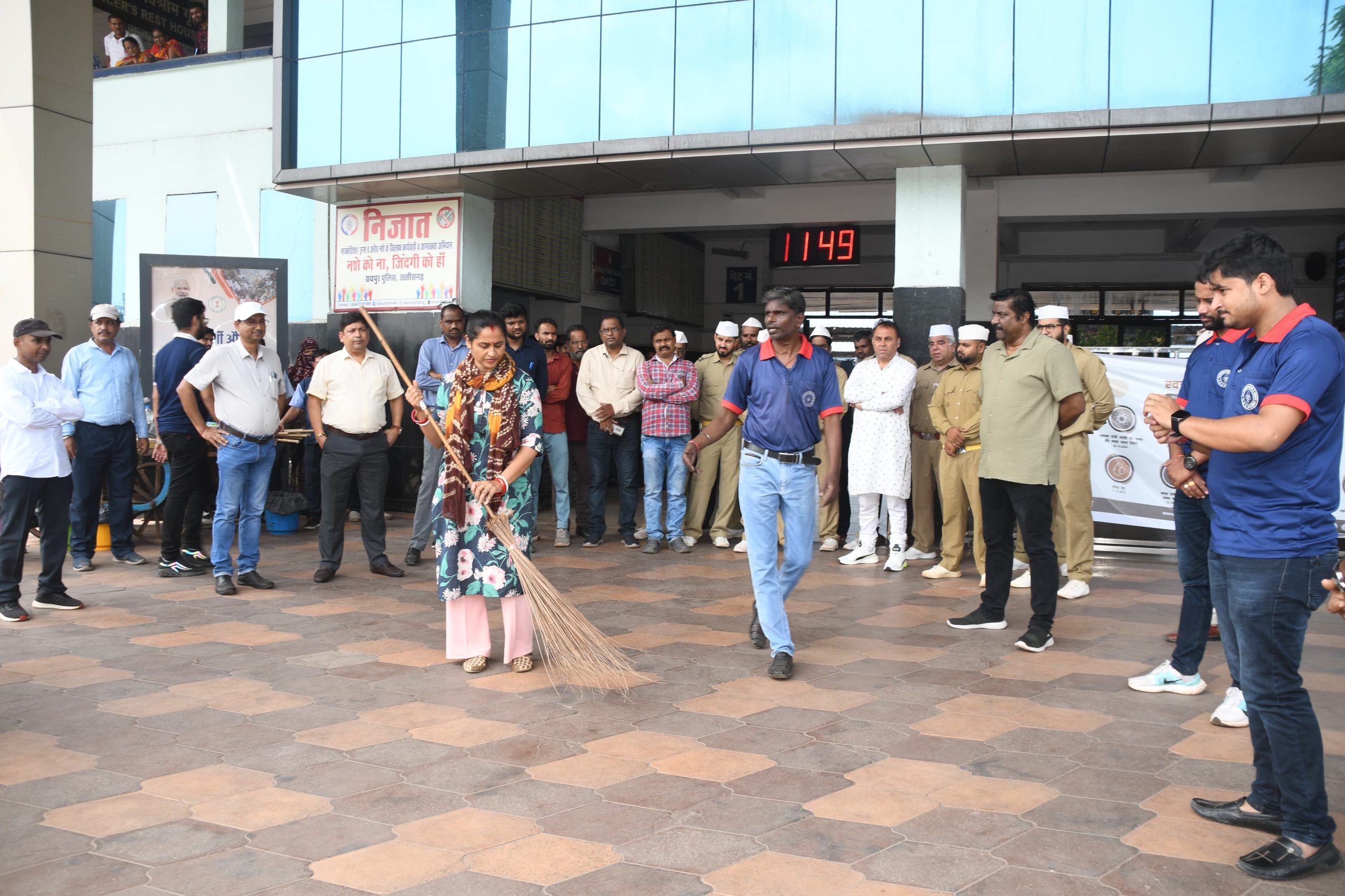 भारतीय रेलवे द्वारा स्वच्छ-रेल स्वच्छ-भारत के तहत 1 से 15 अक्टूबर तक स्वच्छता-पखवाड़ा का आयोजन
