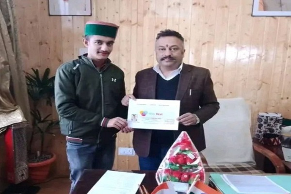 शिमला के हर्षित ने अपने करियर की शुरुआत में ही तकनीकी नवाचारों के जरिए समाज को नई दिशा देने की कोशिश की