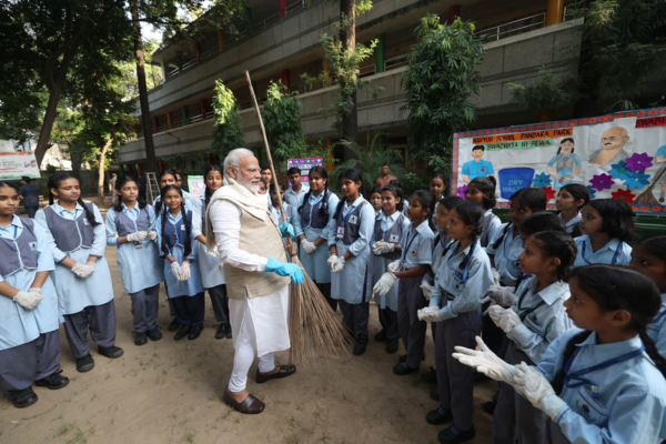 PM Modi salutes all contributors to make Swachh Bharat movement a success