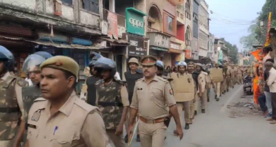 UP: पुलिस महानिदेशक प्रशांत कुमार ने निर्देश दिए हैं कि धनतेरस पर देर रात तक बाजारों में भीड़ के मद्देनज़र सुरक्षा के पुख्ता इंतजाम किए जाएं