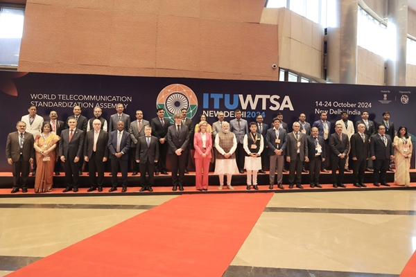 سرکردہ صنعت کاروں نے آٹھوِیں انڈیا موبائل کانگریس میں، ڈیجیٹل انڈیا کے وزیراعظم مودی کے وِژن کی ستائش کی ہے