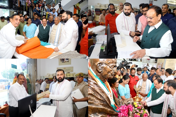 खादी उद्योगाची उलाढाल गेल्या आर्थिक वर्षात १ लाख ५५ हजार कोटी रुपयांच्या वर